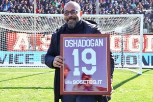 Reggina-Pisa, premiazione e accoglienza Oshadogan
