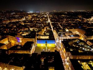 palazzo chigi bandiera italiana