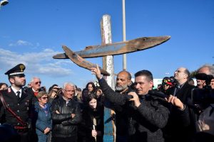 Cutro via crucis migranti