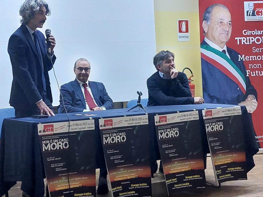 Non è un caso, MORO