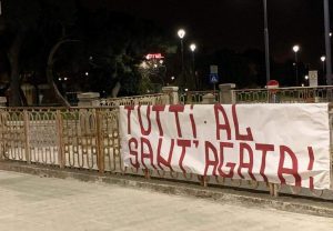 Striscioni Tutti al Sant'Agata dei tifosi della Reggina