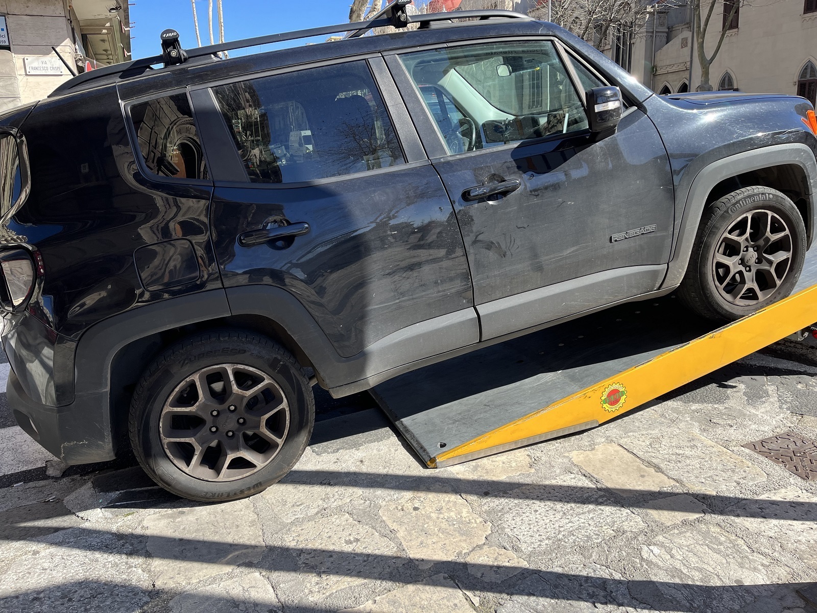 Suv rimosso