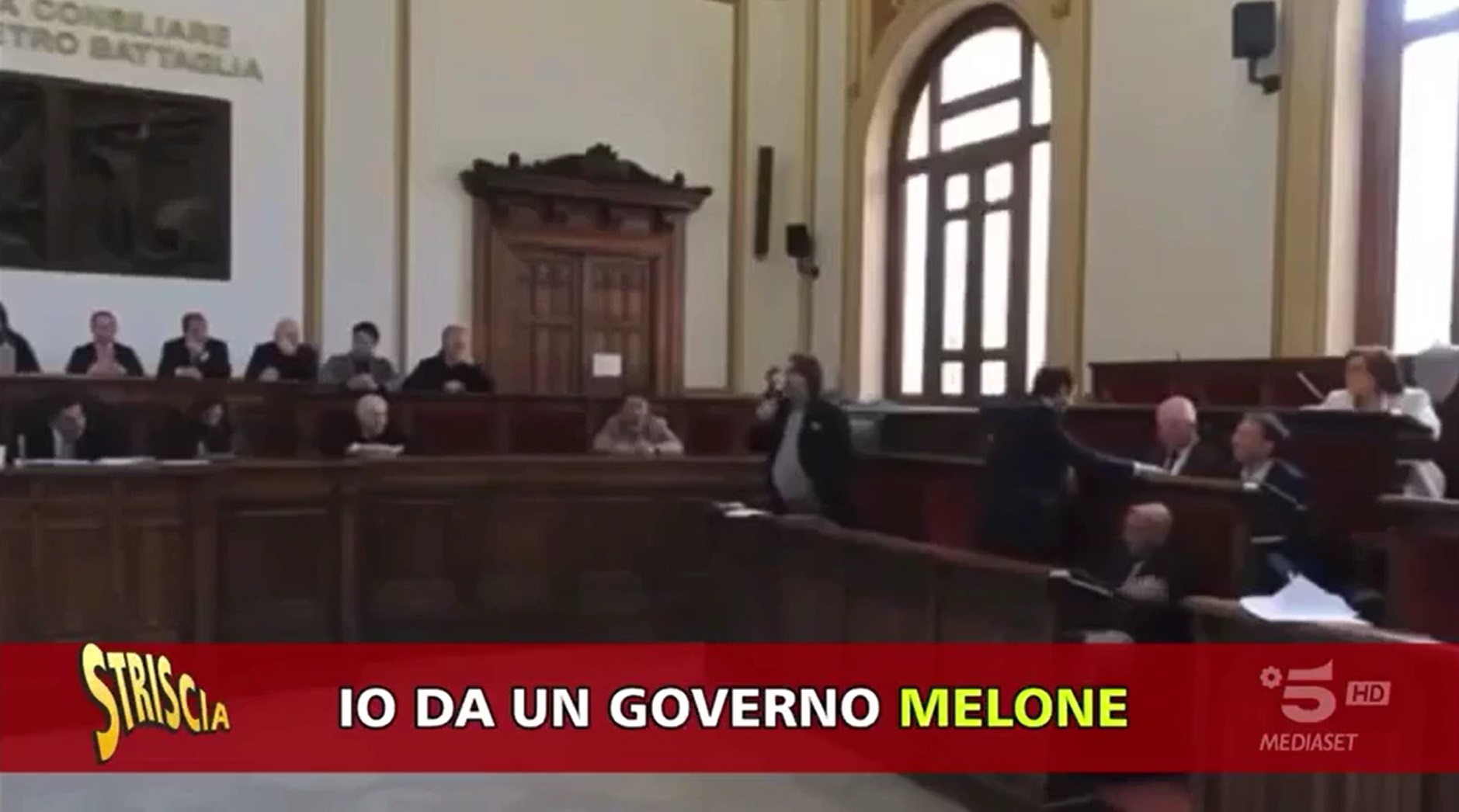 latella striscia la notizia