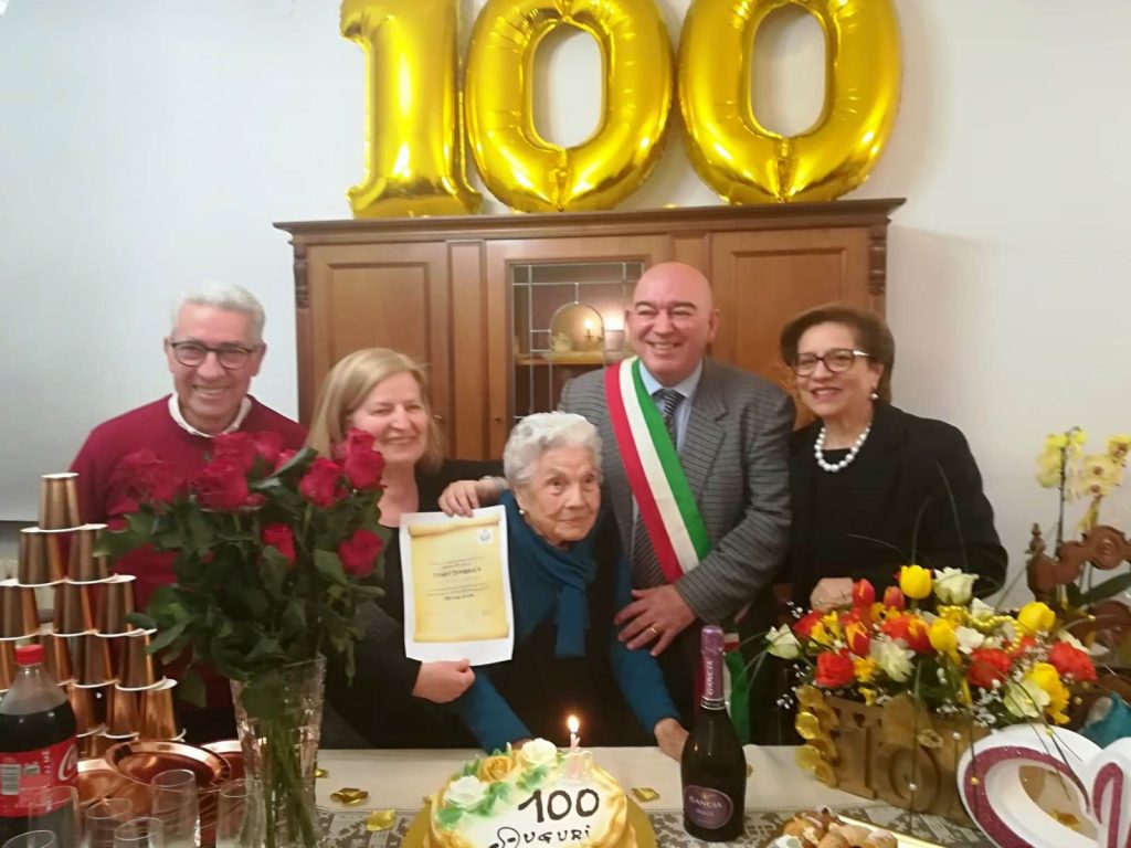 maestra Dilla 100 anni