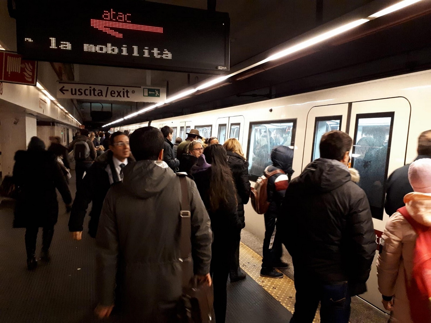 Roma: metro A ferma da Ottaviano a Battistini per guasto