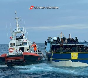 soccorso migranti guardia costiera