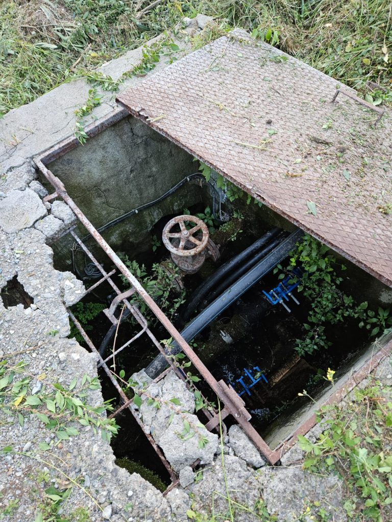 Condotta idrica disastrata contrada Lagani Croce Valanidi Reggio Calabria