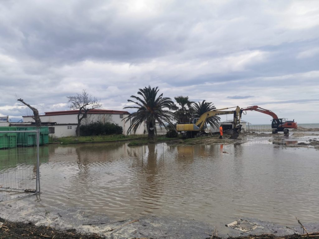 Demolizione ex Lido Nettuno (1)
