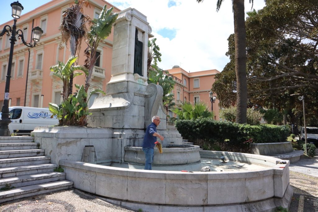 Fontana monumentale del Lungomare