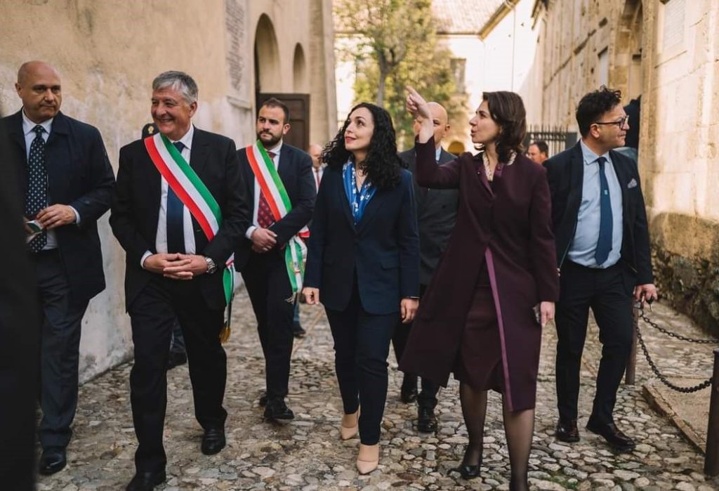 Il Commissario Ernesto Madeo e il Presidente Osmani
