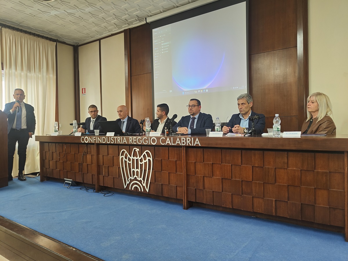 Iniziativa confindustria reggio