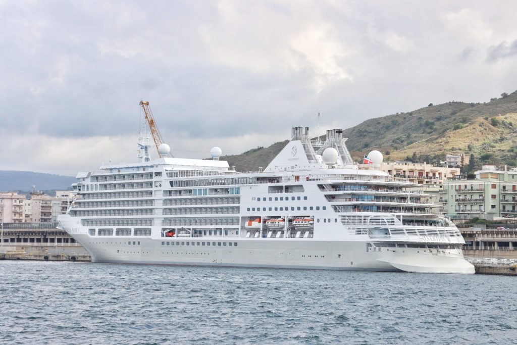 Nave crociera reggio calabria