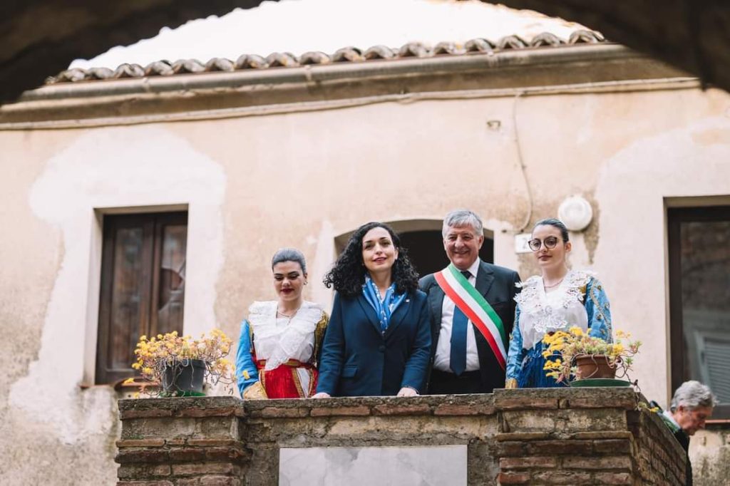 Il Commissario Ernesto Madeo e il Presidente Osmani