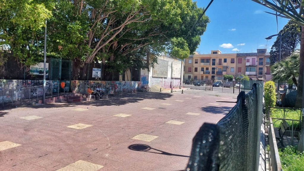 Recintata area Piazza della Pace Reggio Calabria per lavori Piscina Comunale
