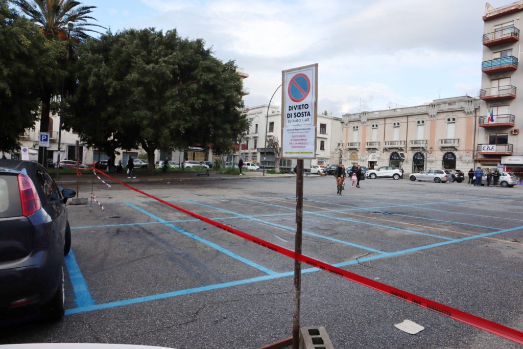 Recinzione lavori scavi Piazza Garibaldi Reggio Calabria
