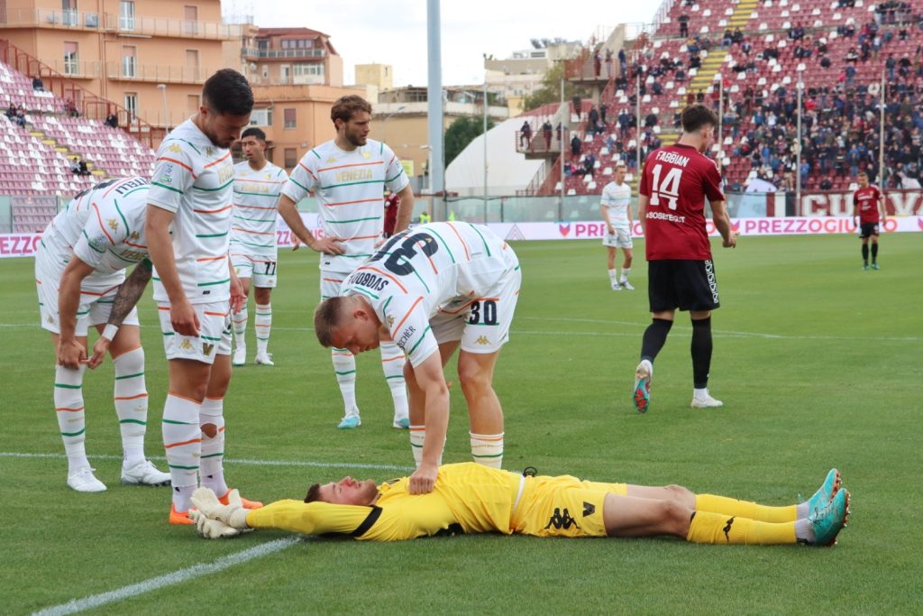 Reggina-Venezia Joronen a terra