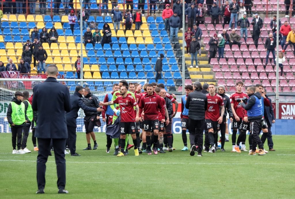 Reggina-Venezia festeggiamenti a fine gara