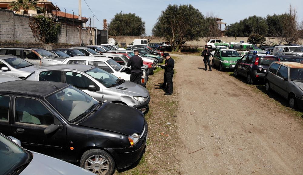 deposito auto controlli carabinieri