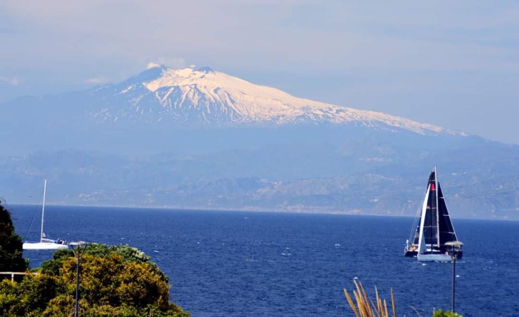 etna innevato
