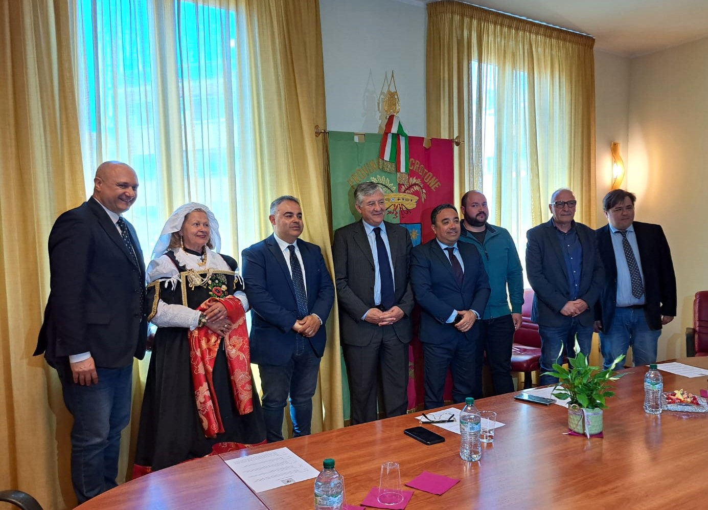 i sindaci arbereshe del crotonese con il Commissario Madeo
