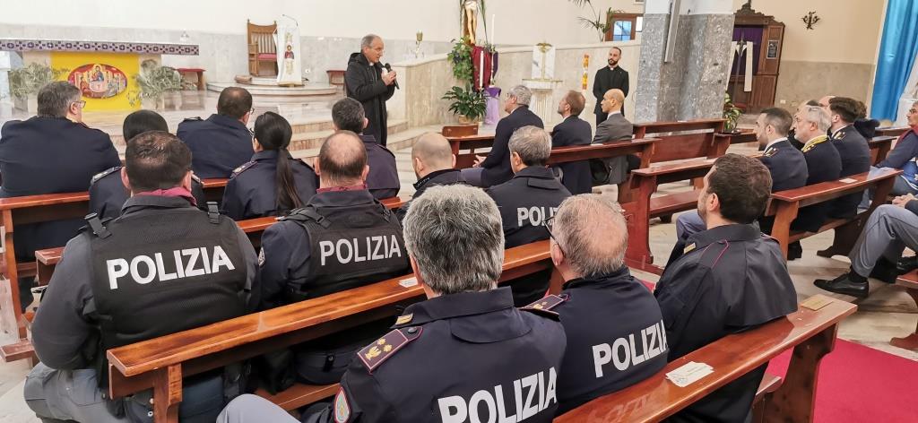 incontro vescovo polizia
