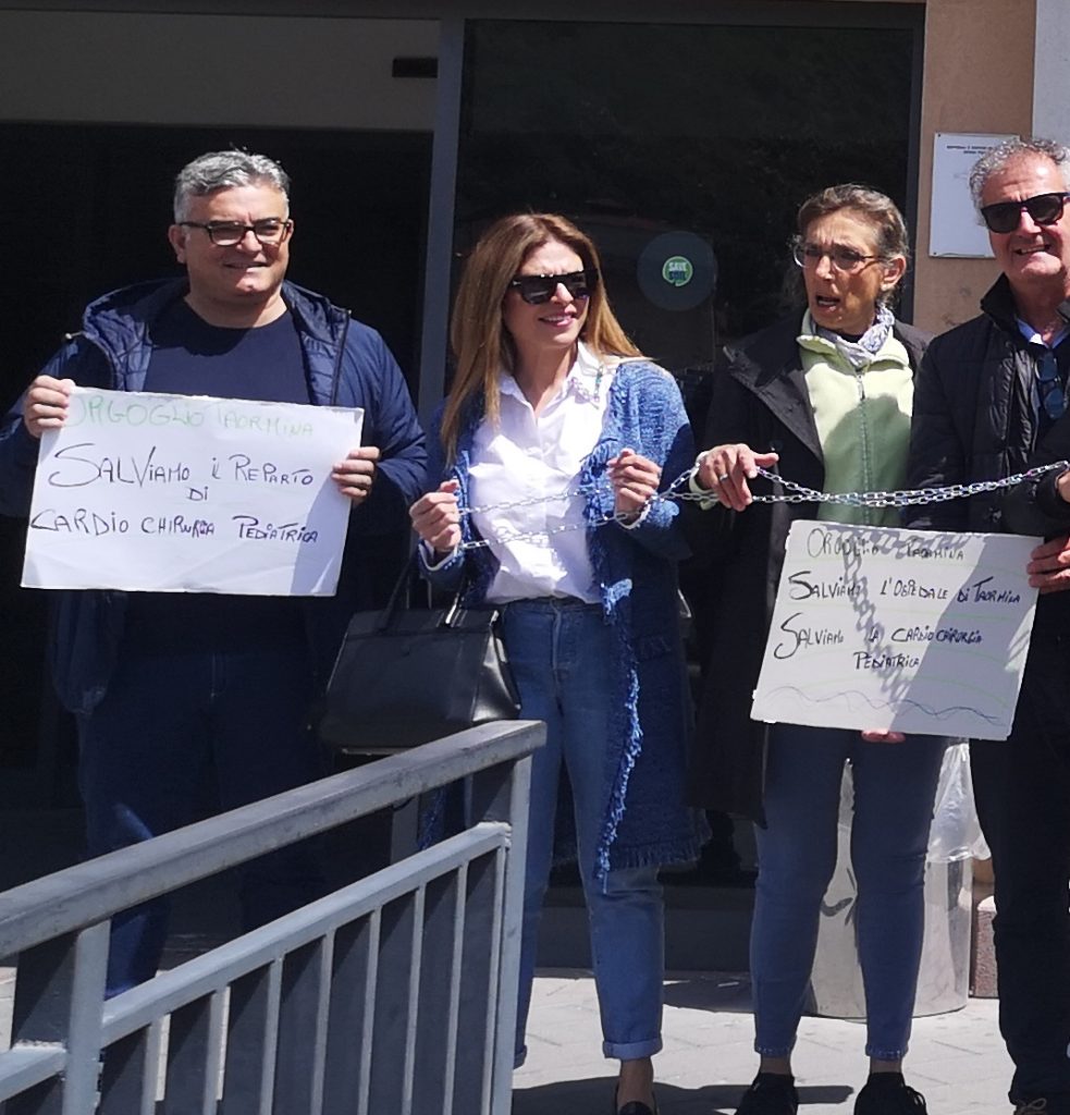 manifestazione-ospedale-taormina