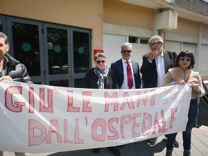 manifestazione-ospedale-taormina