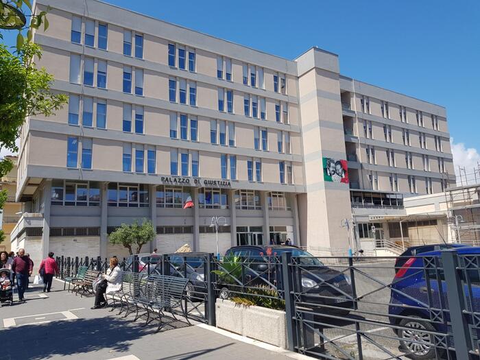 Tribunale e Procura Palazzo di giustizia Crotone
