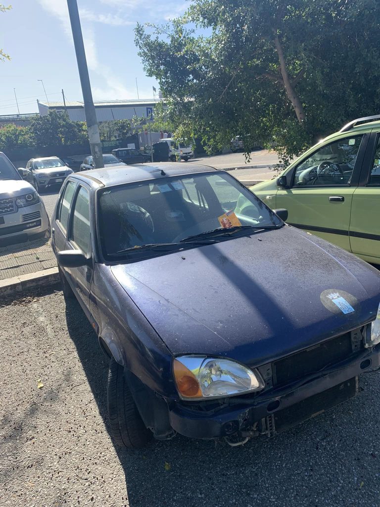 auto abbandonata cedir