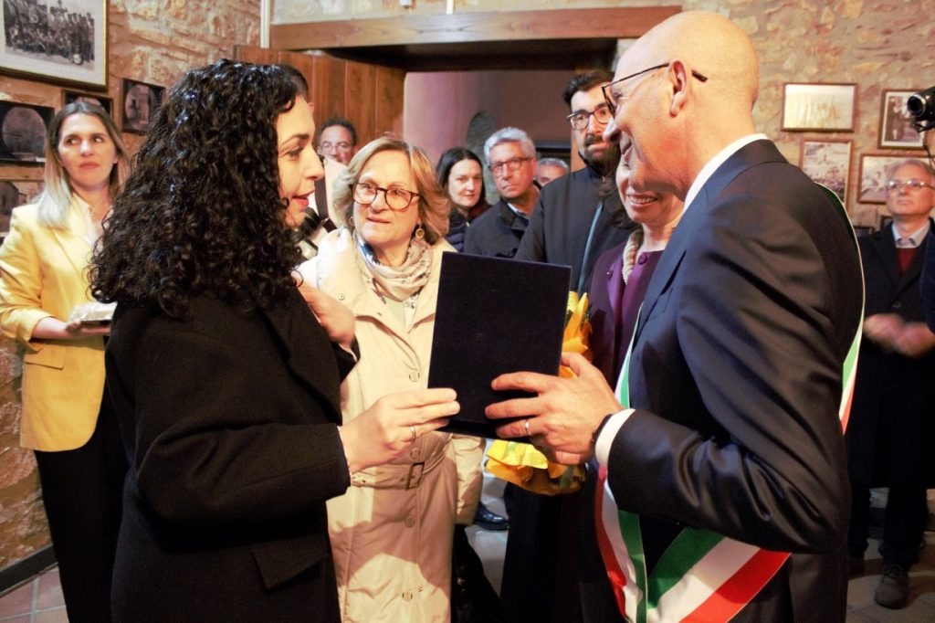 presidente kosovo vaccarizzo 4
