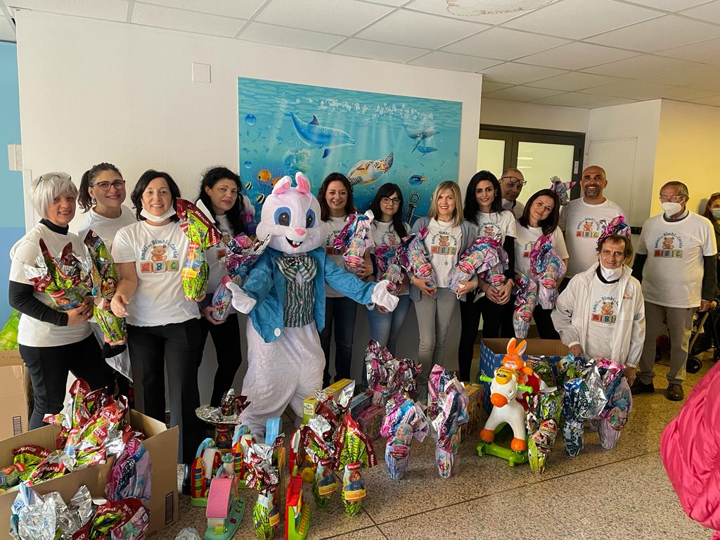 volontari uova di pasqua messina 3