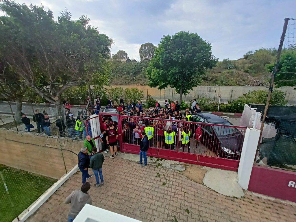 Selfie e autografi calciatori Reggina ai tifosi al Sant'Agata