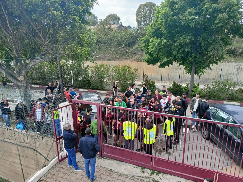 Selfie e autografi calciatori Reggina ai tifosi al Sant'Agata