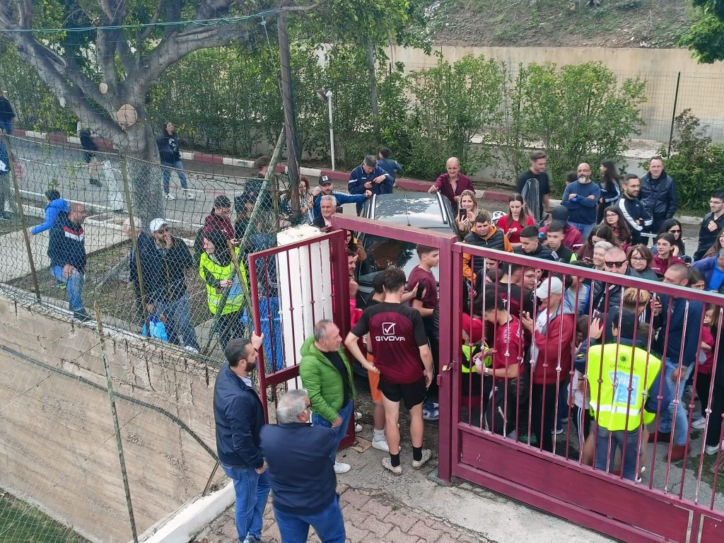 Selfie e autografi calciatori Reggina ai tifosi al Sant'Agata