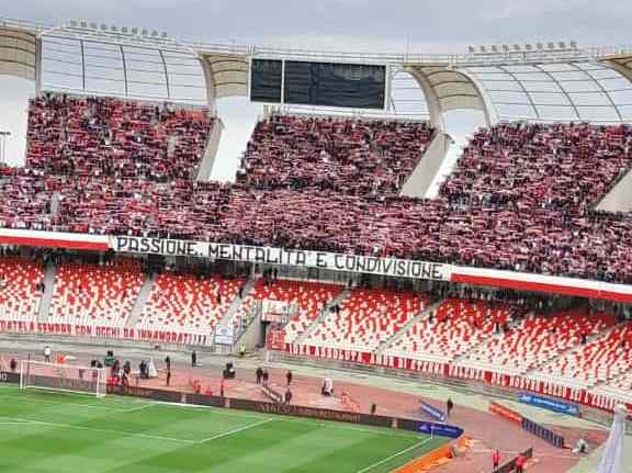 Coreografie Reggina e Bari