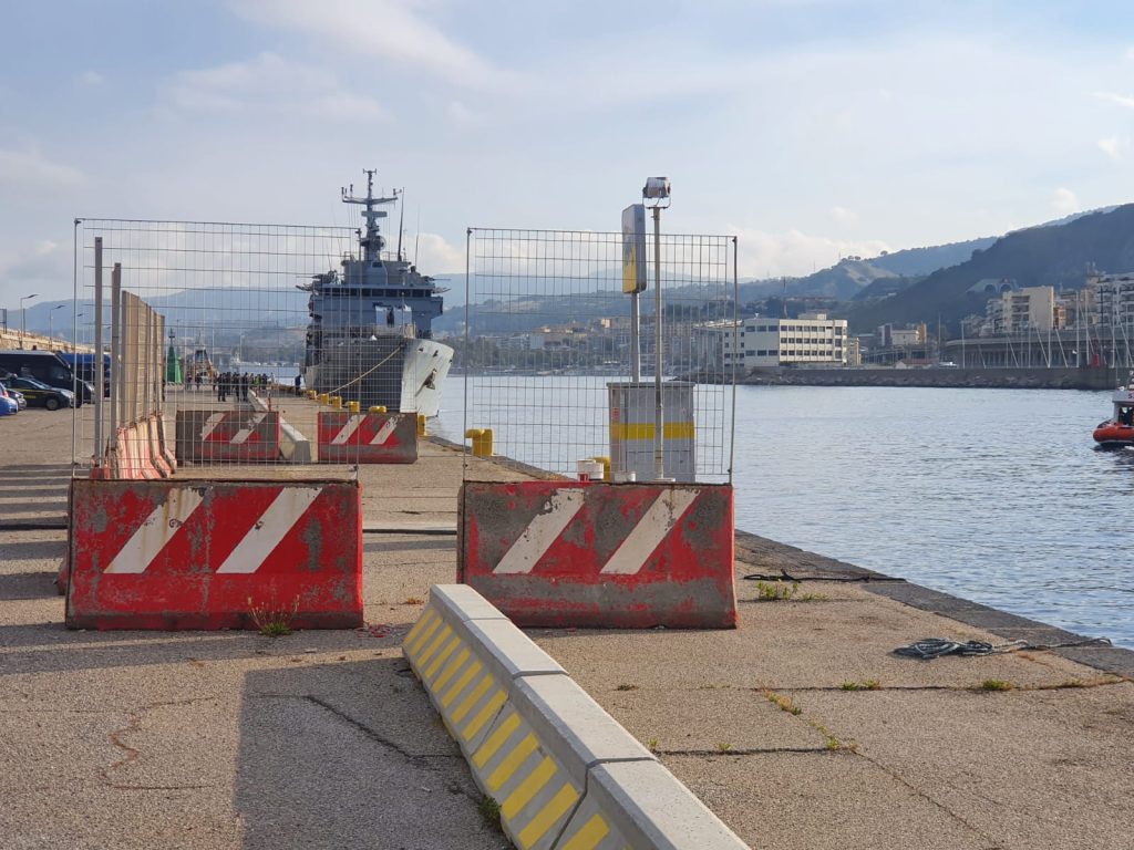 Migranti porto reggio calabria