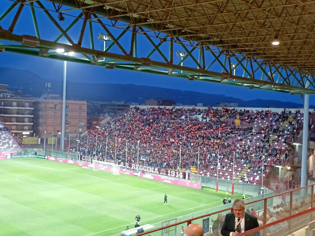 Reggina-Ascoli coreografia luci