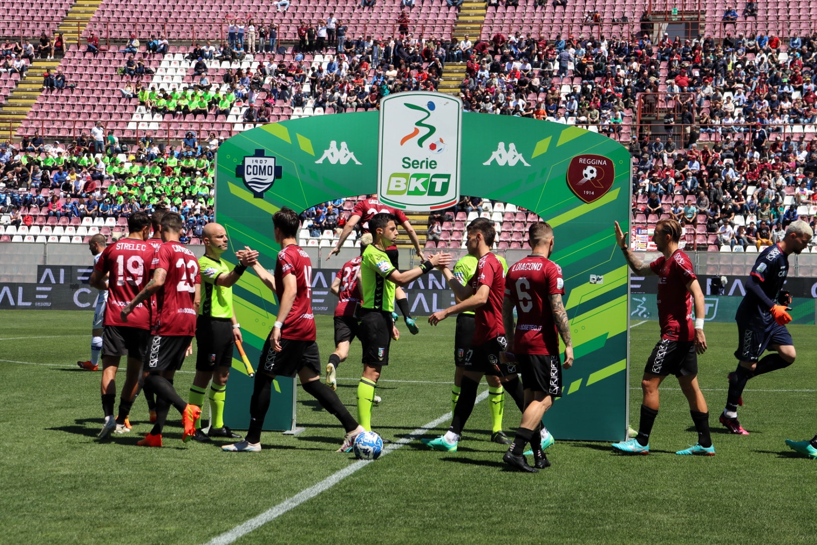 Reggina-Como ingresso in campo