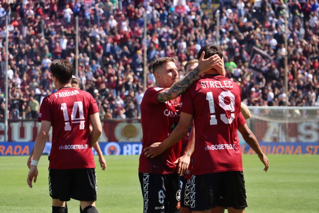 Reggina-Como esultanza gol Strelec
