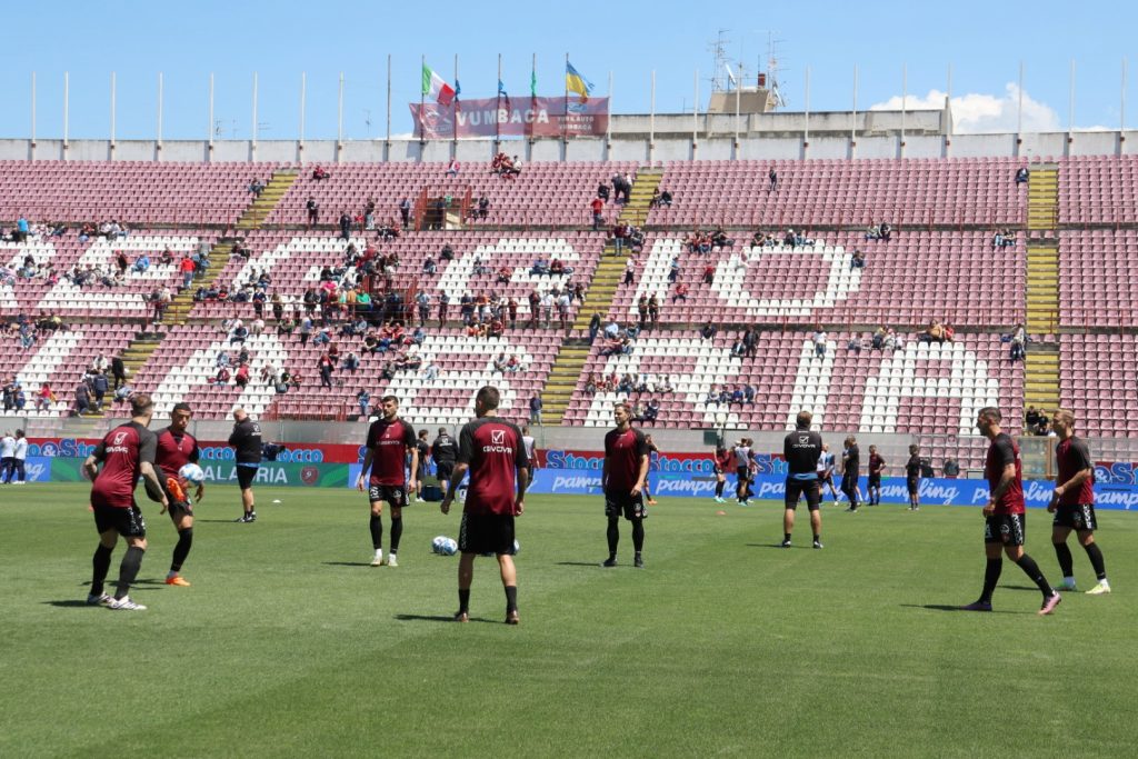 Reggina-Como prepartita riscaldamento