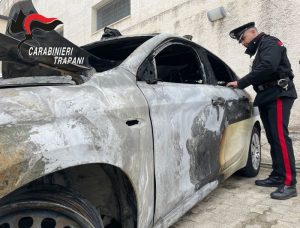 auto incendiate campobello