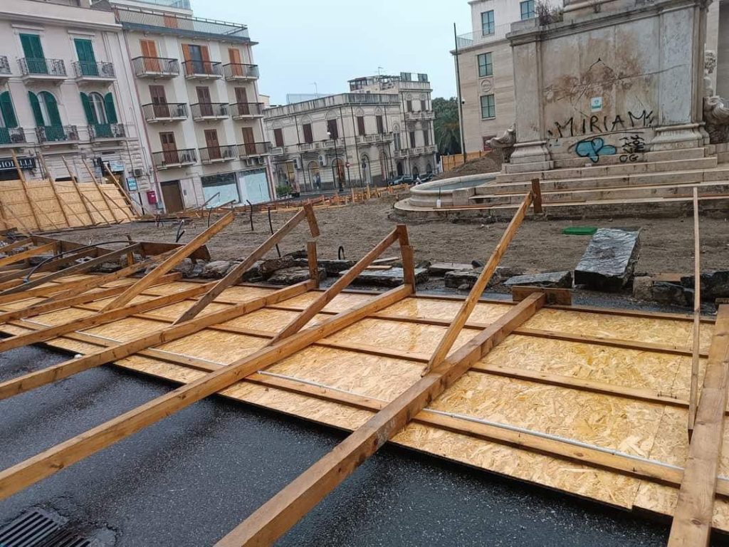 cantiere piazza de nava crollato