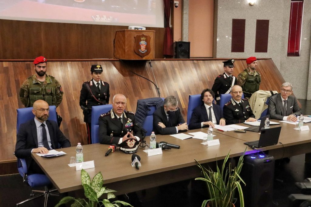 conferenza stampa 108 arresti