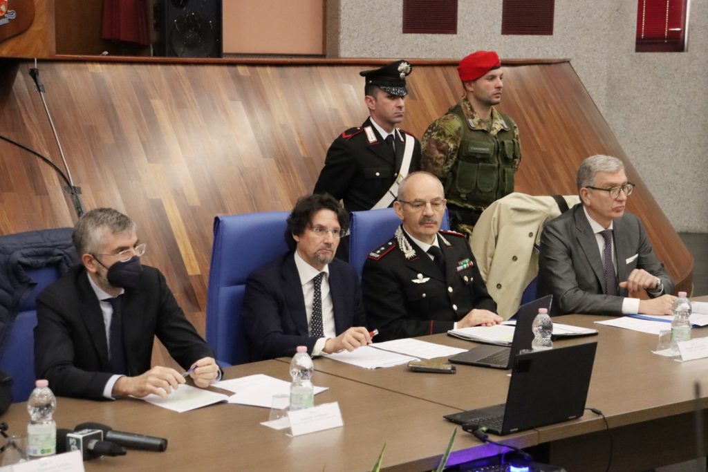 conferenza stampa 108 arresti