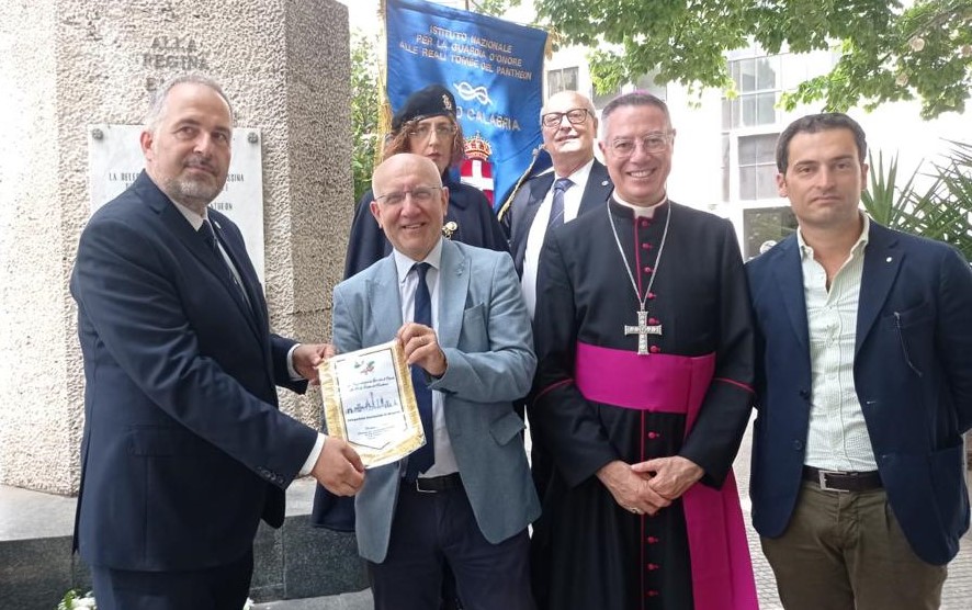 inaugurazione statua della Regina Elena Messina