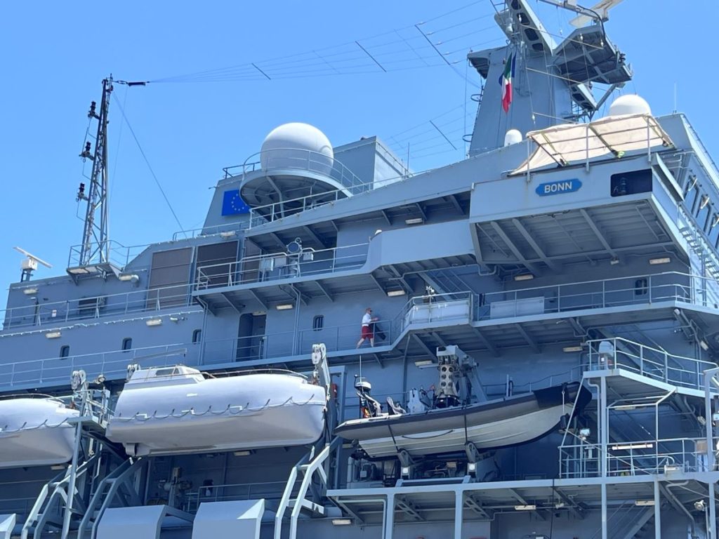 Nave Bonn Me