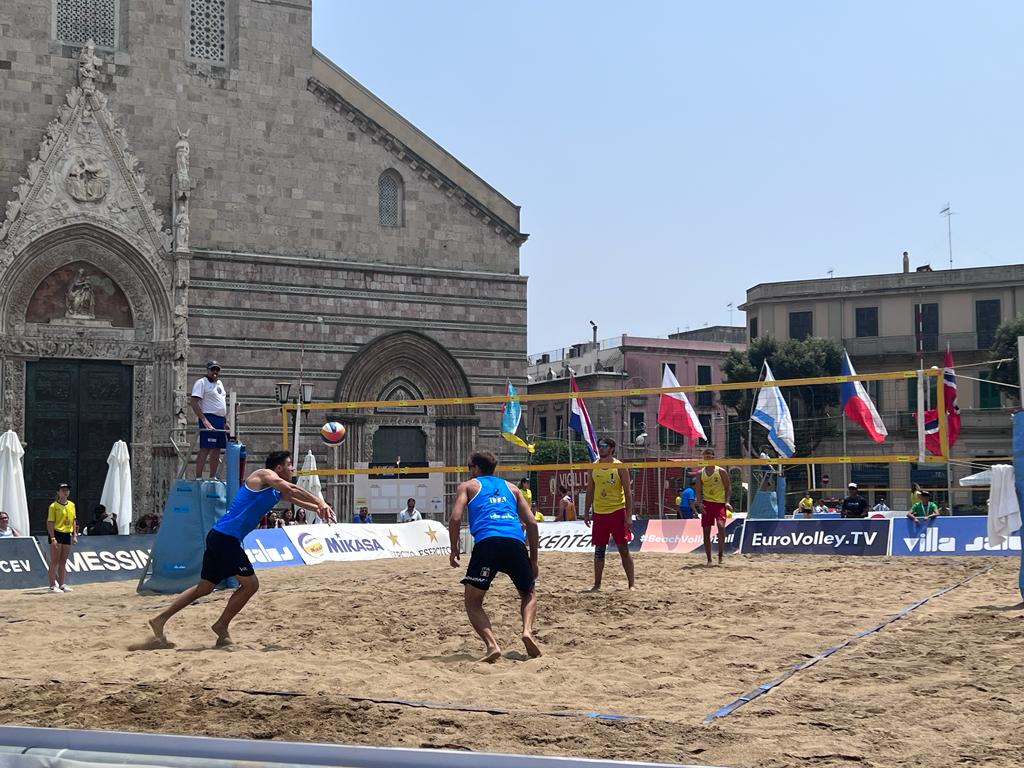 beach volley duomo.jpg me