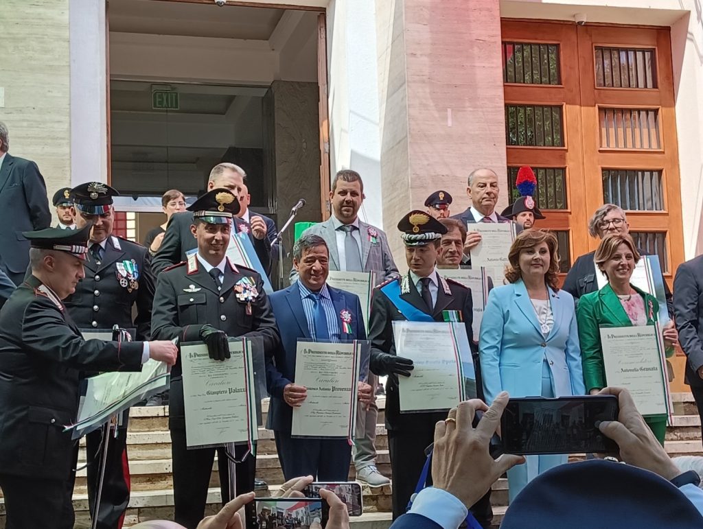cosenza festa della repubblica luca fusaro insignito OMRI
