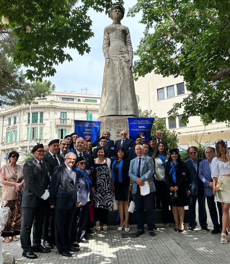 inaugurazione statua della Regina Elena Me
