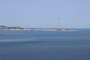 stretto di messina zoom capo peloro